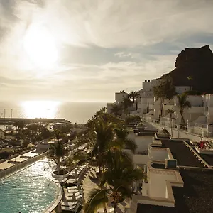 apartamentos-marina-bayview.in-canary-islands.com/